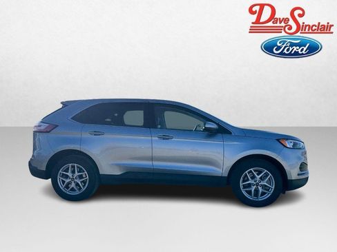 Used 2024 Ford Edge SEL image 5