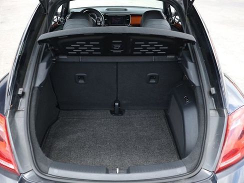 Used 2013 Volkswagen Beetle 2.5 Fender FWD image 28