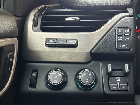 Used 2018 GMC Yukon Denali w/ Denali Ultimate Package image 58