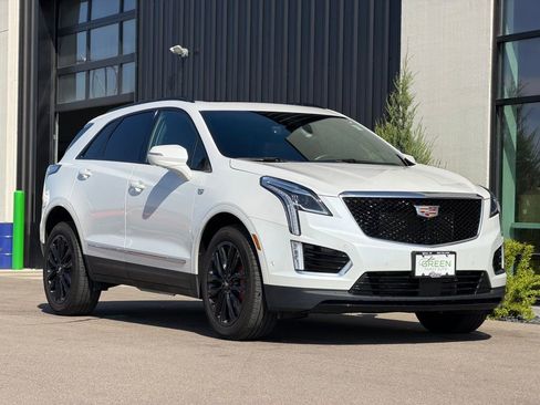 Used 2023 Cadillac XT5 Sportv w/ Technology Package AWD/4WD image 4