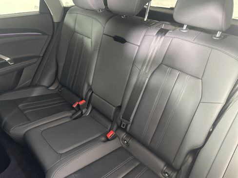 Used 2025 Audi Q5 Premium Plus w/ Premium Plus image 11