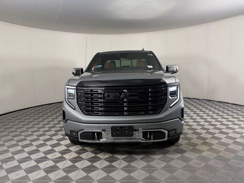 Used 2025 GMC Sierra 1500 Denali Ultimate AWD/4WD image 4