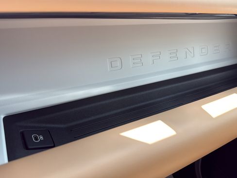 Used 2025 Land Rover Defender 110 S AWD/4WD image 29