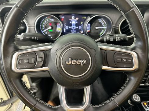 Used 2022 Jeep Wrangler Unlimited Sahara AWD/4WD image 21