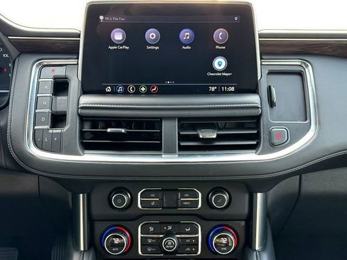 Used 2021 Chevrolet Suburban LT image 26