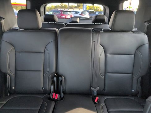 Certified 2023 Chevrolet Traverse LT w/ LPO, Floor Liner Package image 23