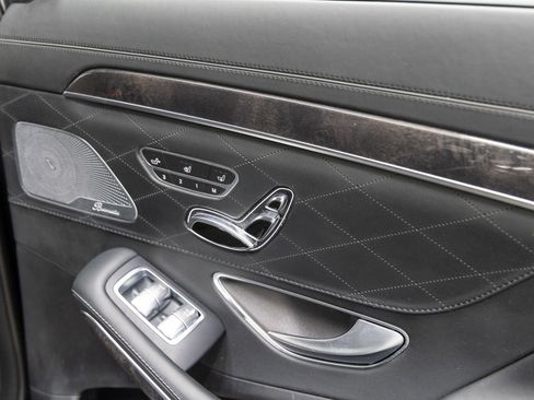 Used 2018 Mercedes-Benz S 560 4MATIC Sedan w/ AMG Line Exterior image 20