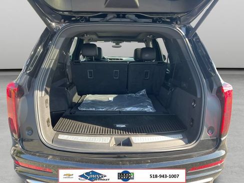 Used 2024 Cadillac XT6 Luxury AWD/4WD image 18