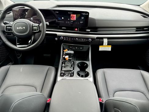 New 2025 Kia Carnival SX Prestige image 11