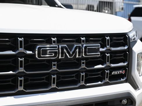 New 2026 GMC Canyon AT4 w/ Nightfall Edition AWD/4WD image 11
