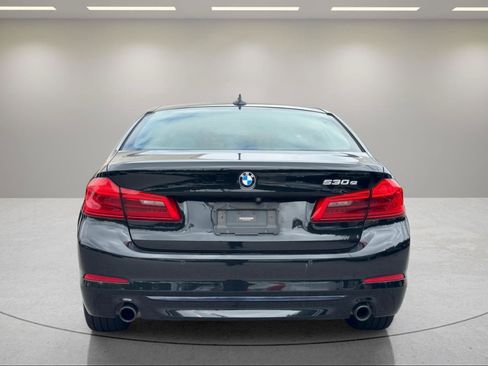 Used 2019 BMW 530e w/ Premium Package RWD image 4