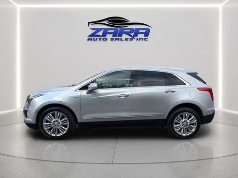 Used 2017 Cadillac XT5 Premium Luxury AWD/4WD image 4