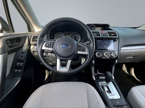 Used 2018 Subaru Forester 2.5i Premium w/ All-Weather Package AWD/4WD image 8