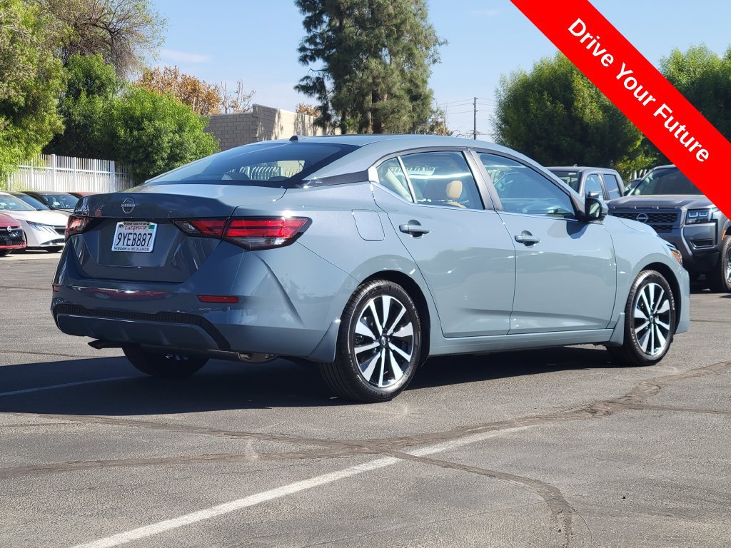 Used 2025 Nissan Sentra SV w/ SV Premium Package FWD image 4