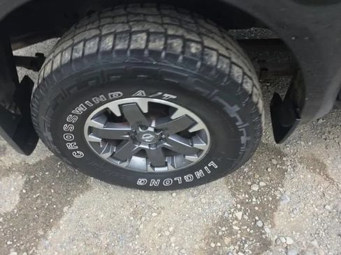Used 2018 Nissan Frontier PRO-4X AWD/4WD image 9