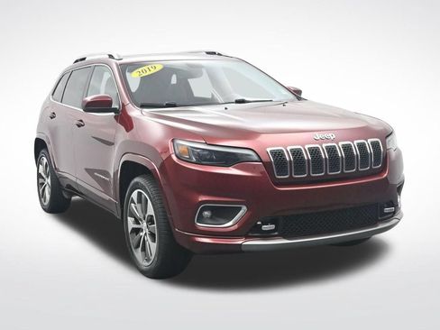 Used 2019 Jeep Cherokee Overland AWD/4WD image 3
