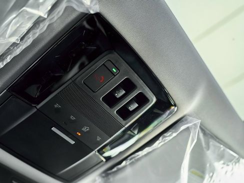 New 2026 Mitsubishi Outlander SE image 57