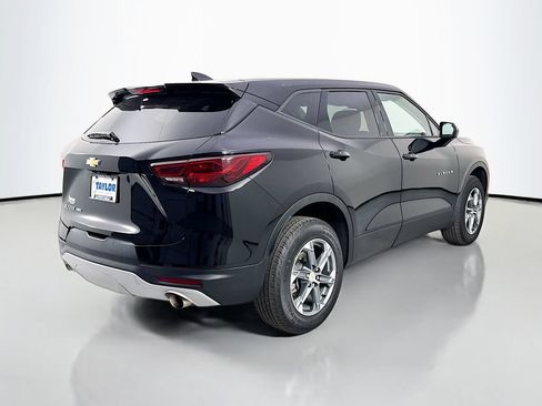 Used 2025 Chevrolet Blazer LT AWD/4WD image 7
