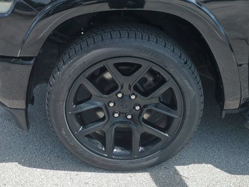 Used 2022 RAM 1500 Laramie AWD/4WD image 12