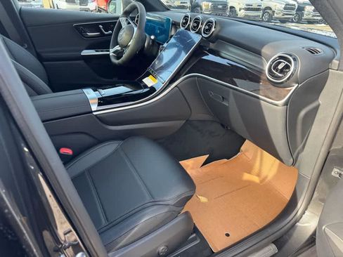New 2026 Mercedes-Benz GLC 300 4MATIC image 19