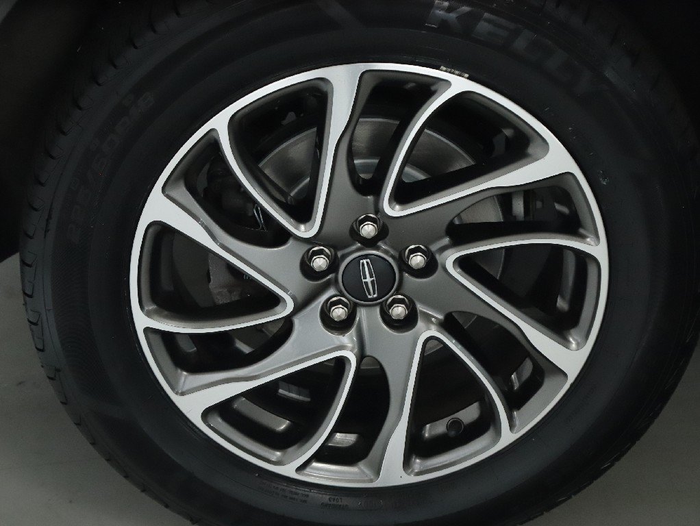 Used 2022 Lincoln Corsair AWD w/ Equipment Group 101A image 12
