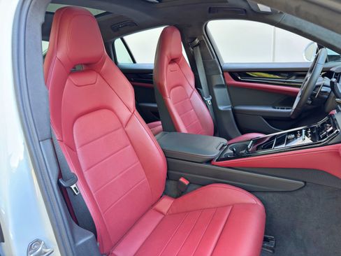 Used 2025 Porsche Panamera 4S w/ Premium Package AWD/4WD image 43