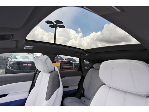 New 2027 Cadillac Optiq Luxury RWD image 23