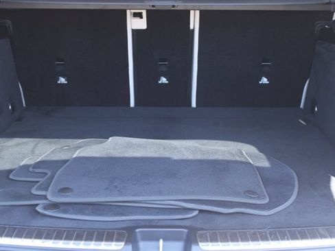 Used 2021 Mercedes-Benz GLE 350 w/ Premium Package image 44