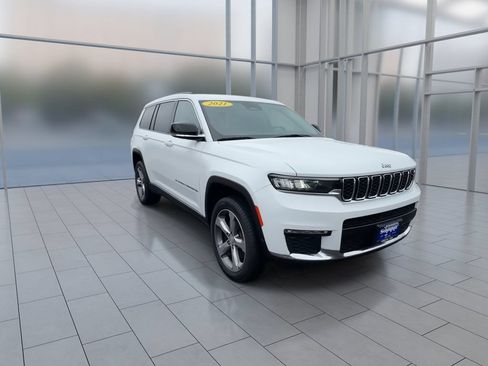 Used 2021 Jeep Grand Cherokee L Limited AWD/4WD image 2