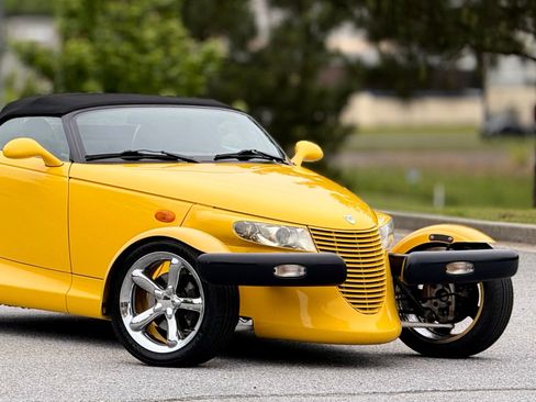 Used 2002 Chrysler Prowler RWD image 37
