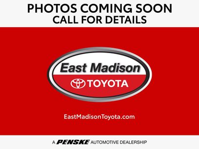 Used 2020 Toyota Sienna XLE w/ Carpet Mat Package