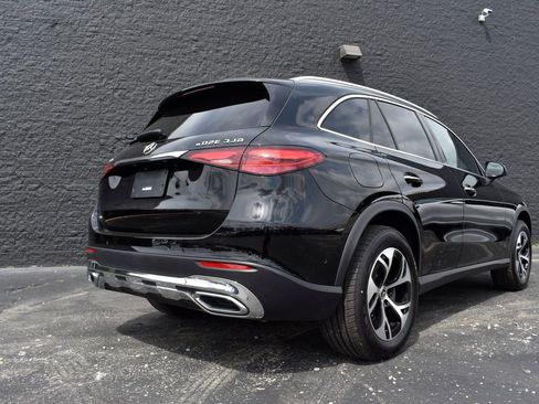 Used 2025 Mercedes-Benz GLC 350e 4MATIC image 5