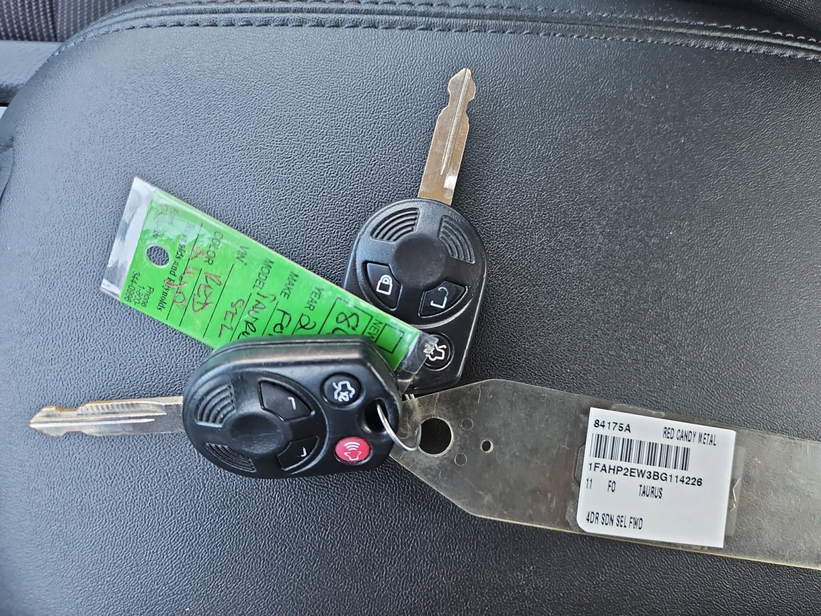 Used 2011 Ford Taurus SEL FWD image 19