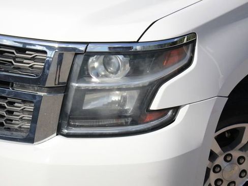 Used 2018 Chevrolet Tahoe LT image 2