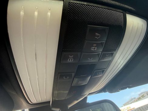 Used 2016 Mercedes-Benz E 400 Sedan image 29