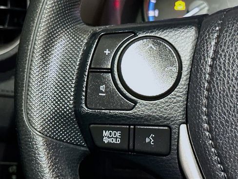Used 2018 Toyota RAV4 LE w/ All Weather Liner Package AWD/4WD image 31