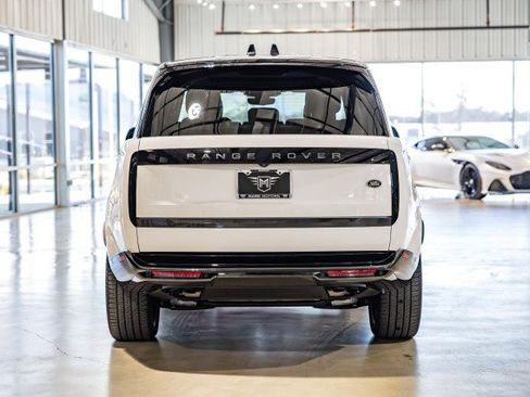 Used 2023 Land Rover Range Rover SE image 5