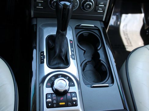 Used 2012 Land Rover Range Rover HSE LUX image 22