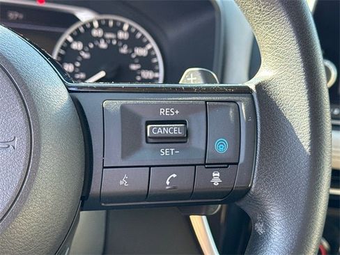 Certified 2022 Nissan Rogue SV image 28