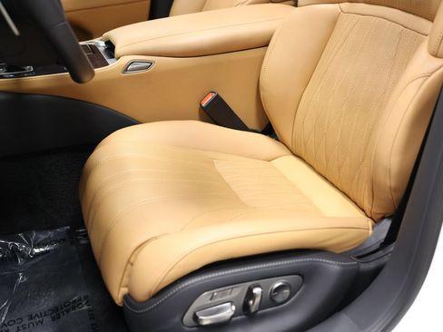 Used 2024 Lexus LS 500 w/ Interior Upgrade Package RWD image 17