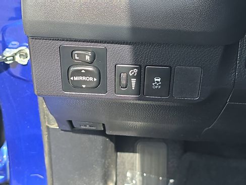 Used 2014 Toyota RAV4 LE image 24
