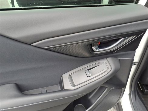 Used 2025 Subaru Outback Premium w/ Popular Package #1A image 6