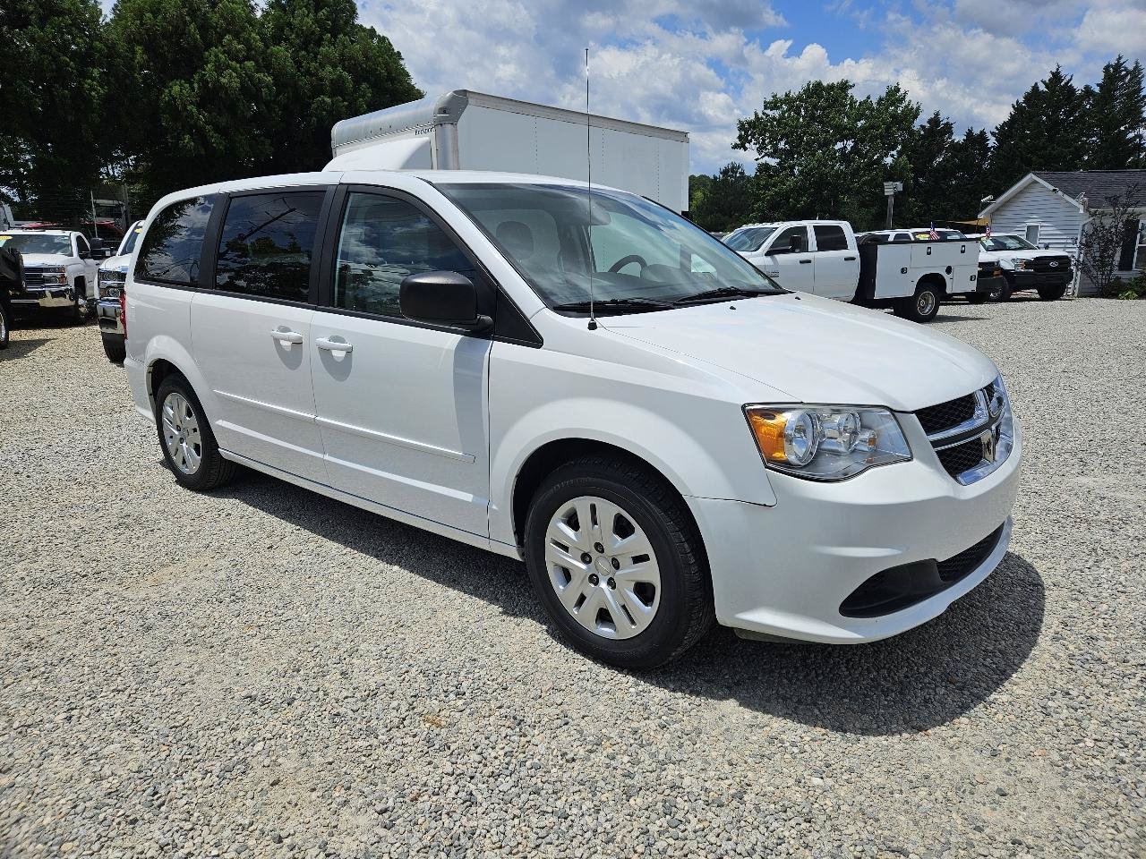 Used 2017 Dodge Grand Caravan SE FWD image 7