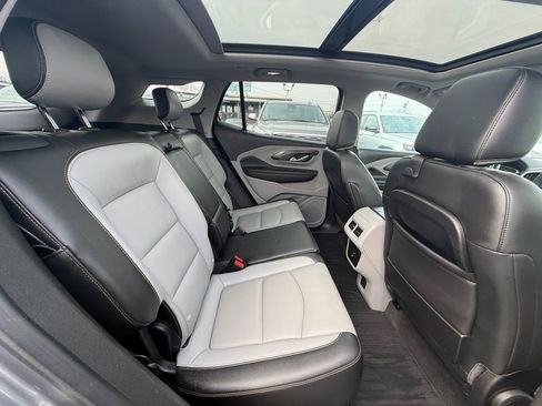 Used 2018 GMC Terrain SLT w/ Infotainment Package II image 22