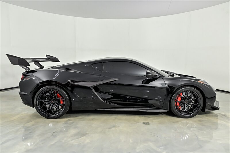 Used 2026 Chevrolet Corvette ZR1X AWD/4WD image 15