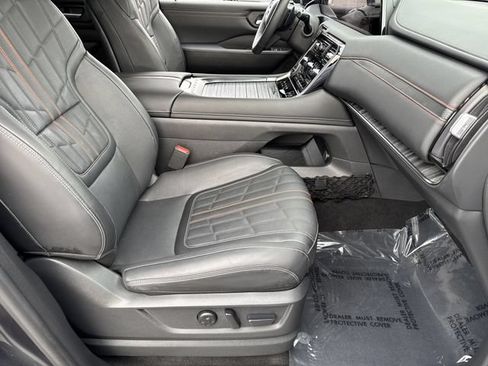Used 2025 Nissan Armada PRO-4X w/ Pro-4X Premium Package AWD/4WD image 29