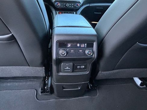 Used 2023 GMC Acadia SLT image 60