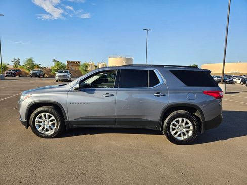 Certified 2021 Chevrolet Traverse LT FWD image 2