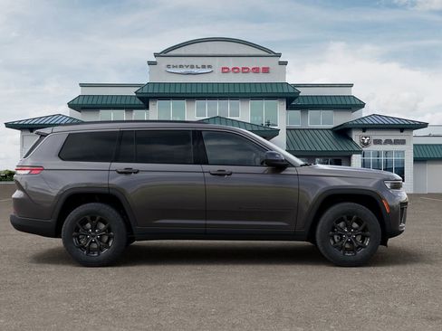 New 2026 Jeep Grand Cherokee L 4WD image 21