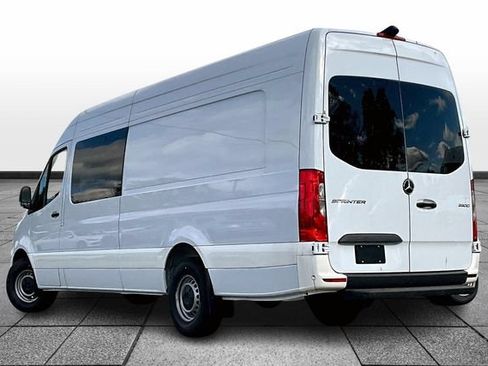 Used 2024 Mercedes-Benz Sprinter 2500 image 4